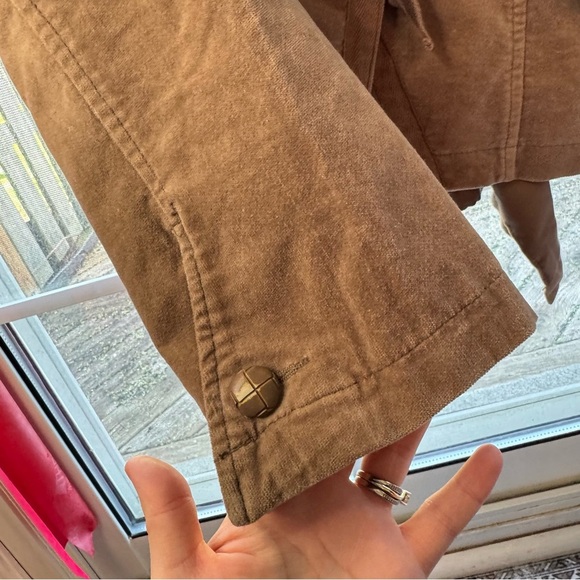 Vintage Women's Tan Velvet Jacket with Bow Details and Ruffle Back. - Picture 4 of 12